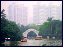 Lizhi Park is also famous for its traditional Chinese bridges.